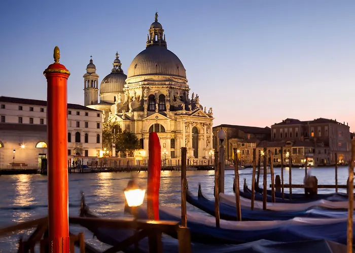 梅斯纳尔酒店 酒店